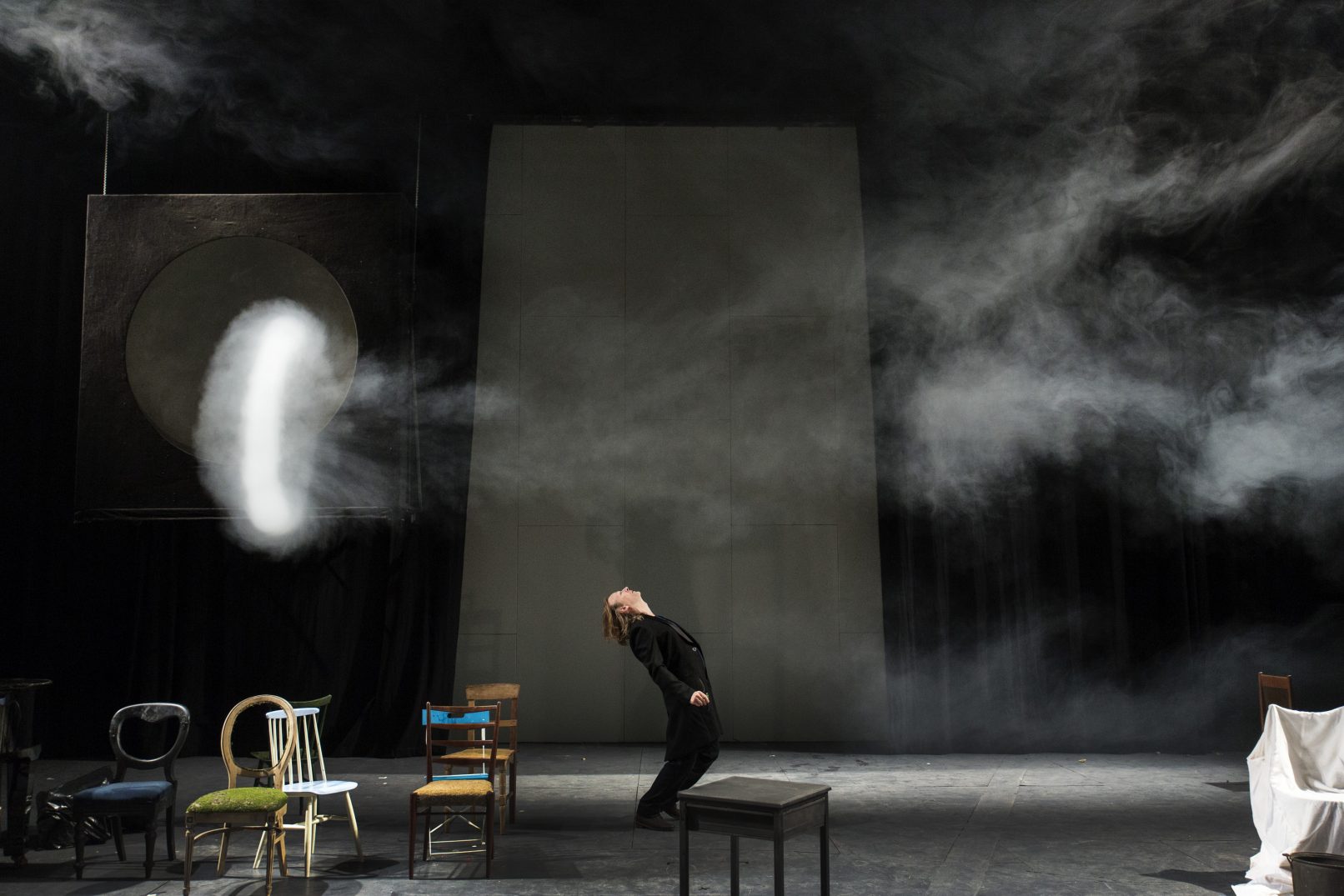 Den Haag, 14-10-2014. Beeld uit de voorstelling "Metamorfosen" regie Aus Greidanus sr. bij toneelgroep de Appel. Foto: Leo Van Velzen.