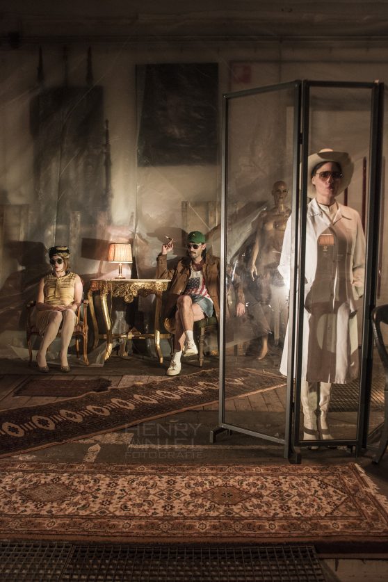 Zie de Appel buiten / Motel Detroit, Toneelgroep de Appel