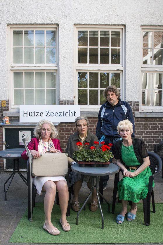 Zie de Appel buiten / Huize Zeezicht, Toneelgroep de Appel